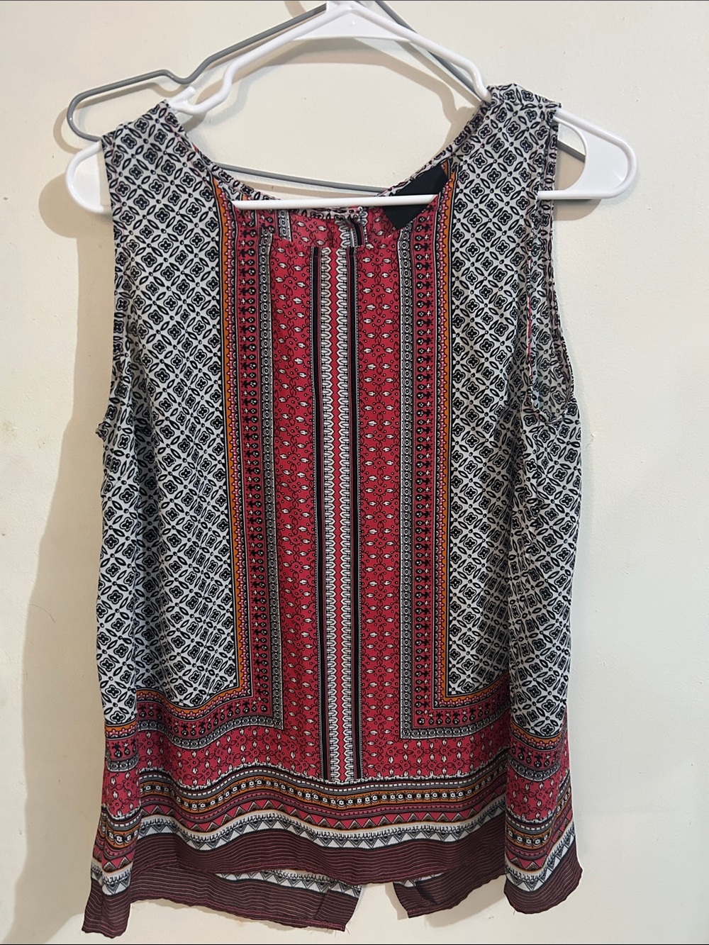 Cynthia Rowley Red and Black Patterned Sleeveless Blouse